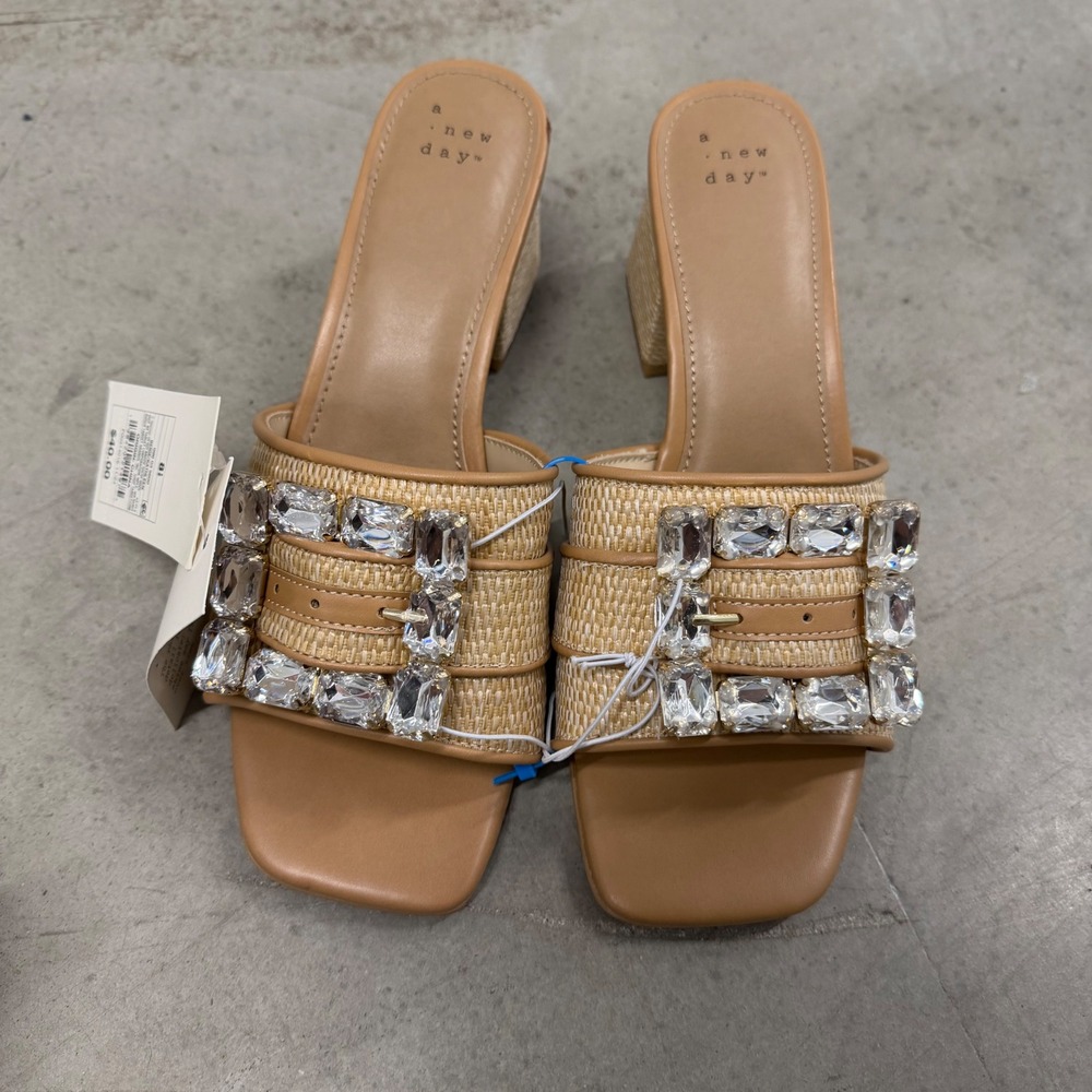 A New Day Tan Raffia Crystal Buckle Block Heel Slide Sandals Size‎ 8.5 NEW
